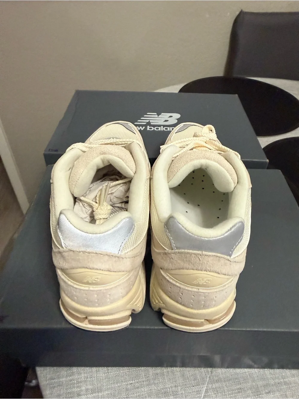 New Balance Unisex Adult Shoes 2002R Code Beige